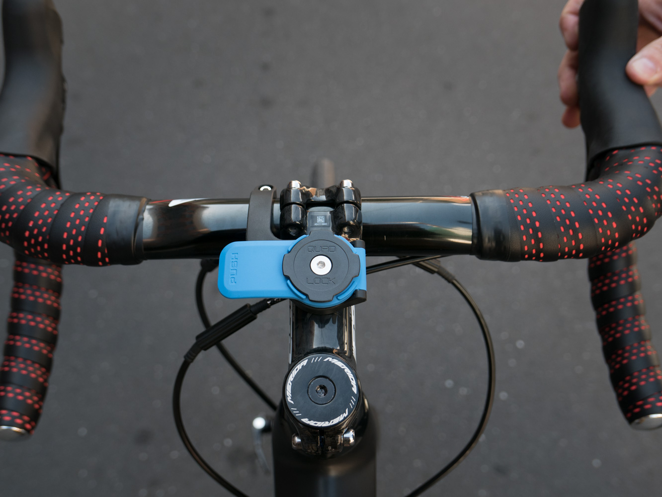 Крепление с выносом Quad Lock® Out Front Mount на вело руль